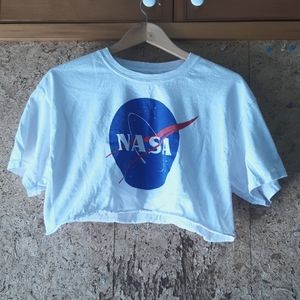 Cropped NASA t-shirt